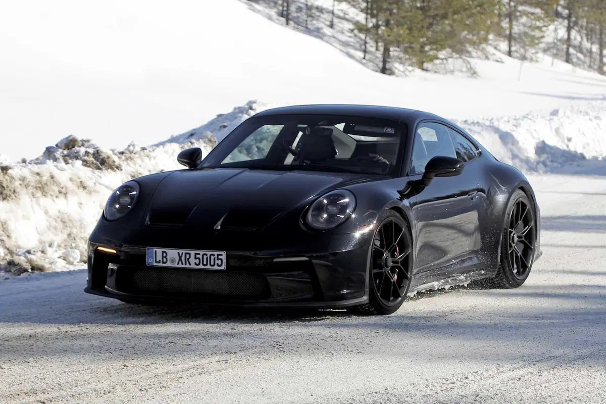 Porsche 911 GT3 e GT3 Touring, ecco il nuovo Facelift [Foto Spia] (19)