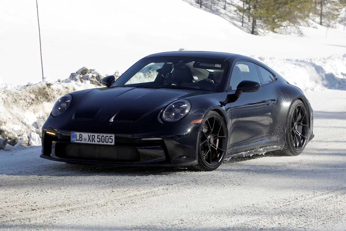 Porsche 911 GT3 e GT3 Touring, ecco il nuovo Facelift [Foto Spia] (20)
