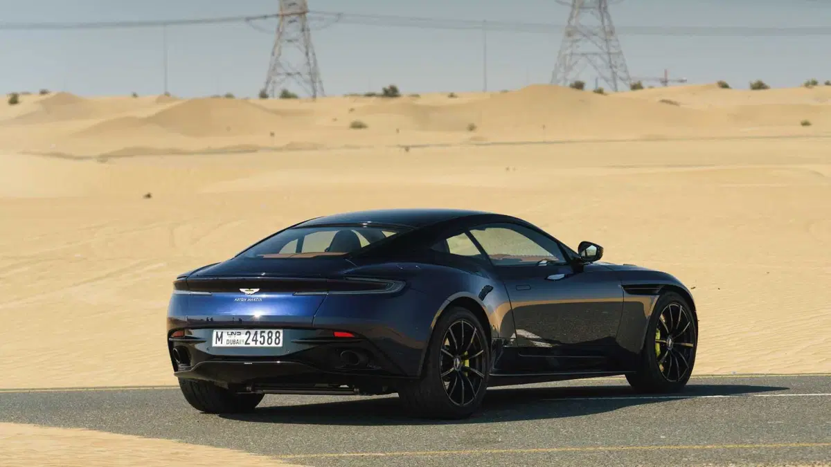 Aston Martin DB11 DB11 V12 AMR Coupé (8)