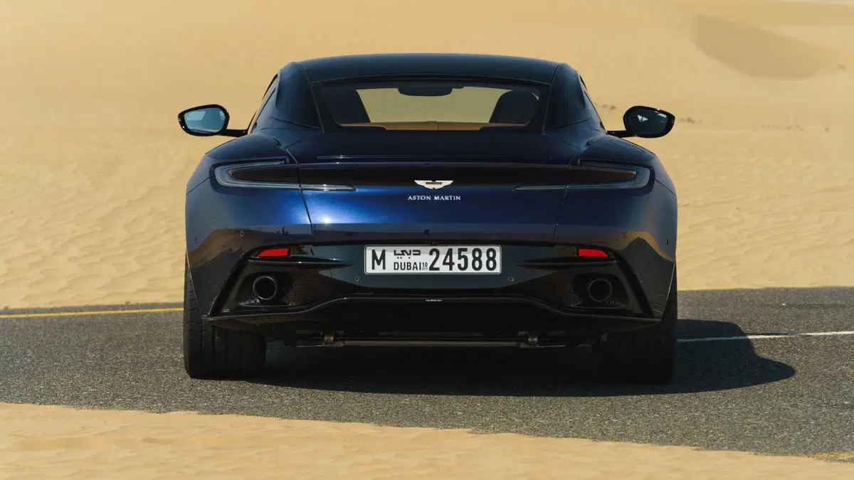 Aston Martin DB11 DB11 V12 AMR Coupé (9)