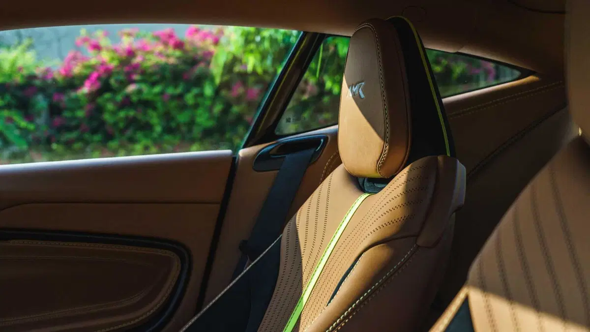 Aston Martin DB11 DB11 V12 AMR Coupé (12)