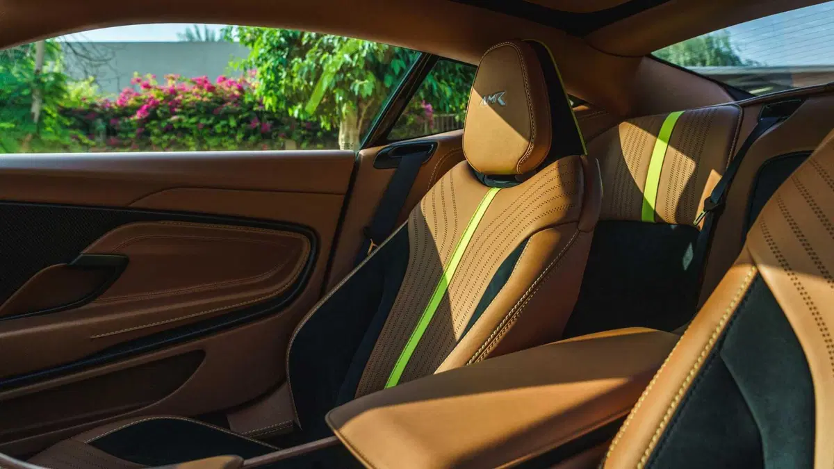 Aston Martin DB11 DB11 V12 AMR Coupé (11)