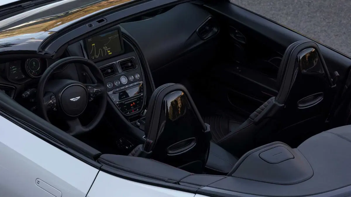 Aston Martin DB11 DB11 V8 Volante (8)