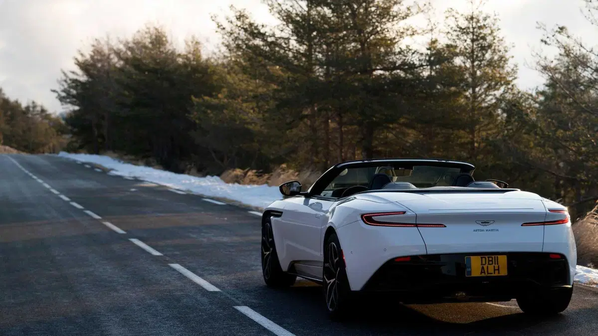 Aston Martin DB11 DB11 V8 Volante (4)