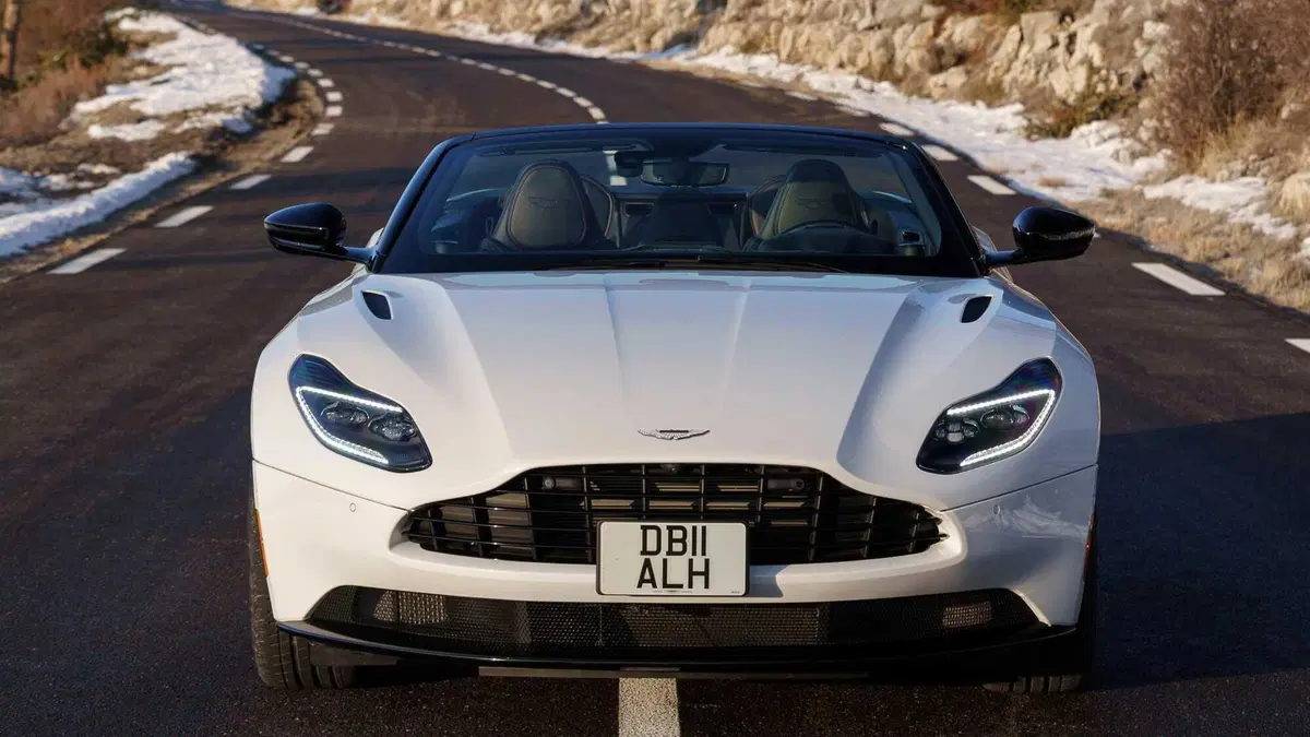 Aston Martin DB11 DB11 V8 Volante (3)