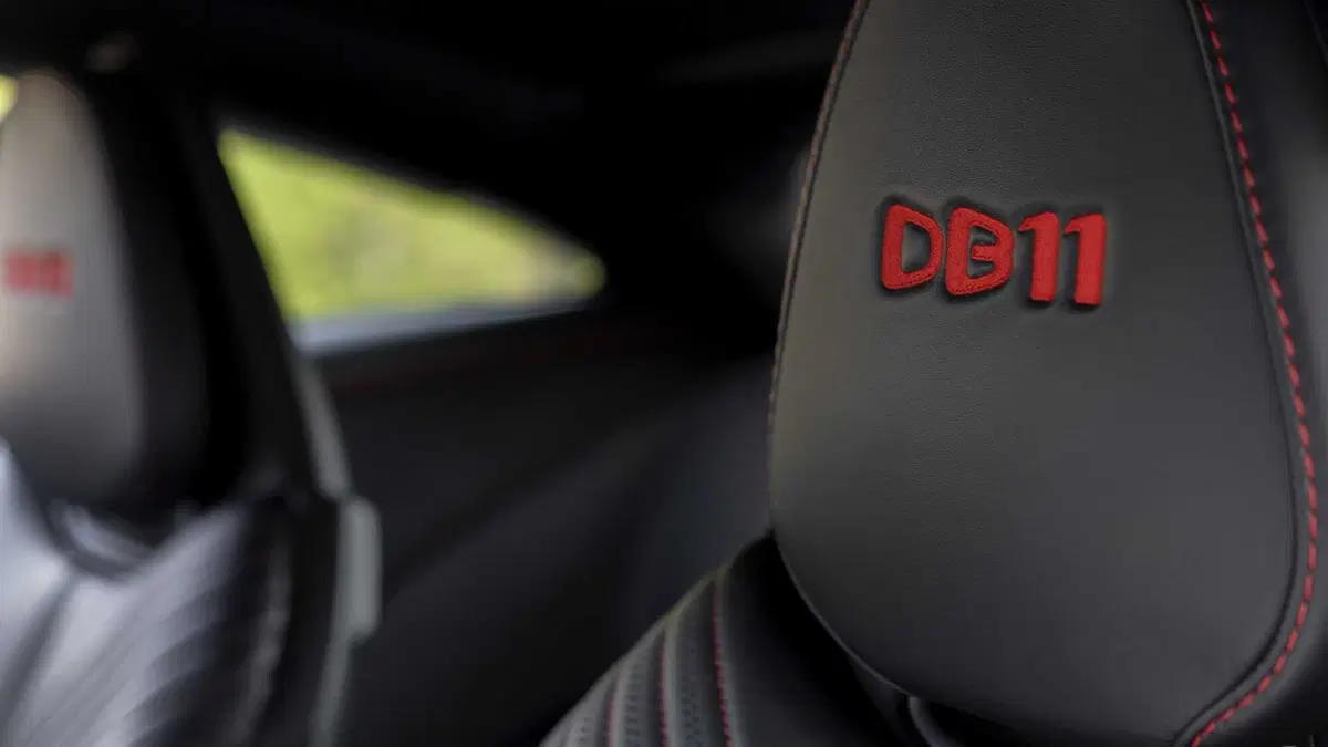 Aston Martin DB11 DB11 V8 Coupé (13)