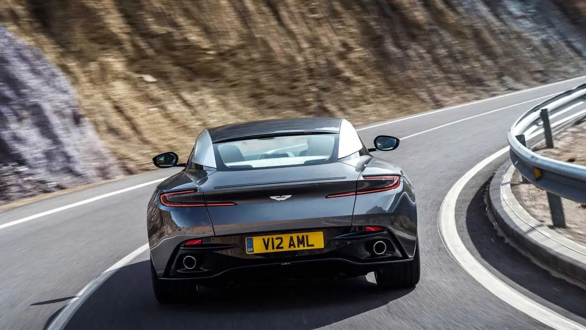 Aston Martin DB11 DB11 V12 Coupé (7)