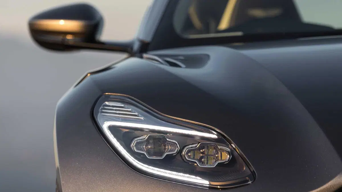 Aston Martin DB11 DB11 V12 Coupé (10)