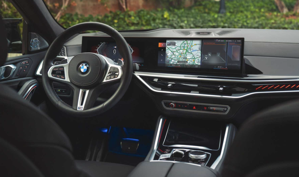 La plancia della BMW X5