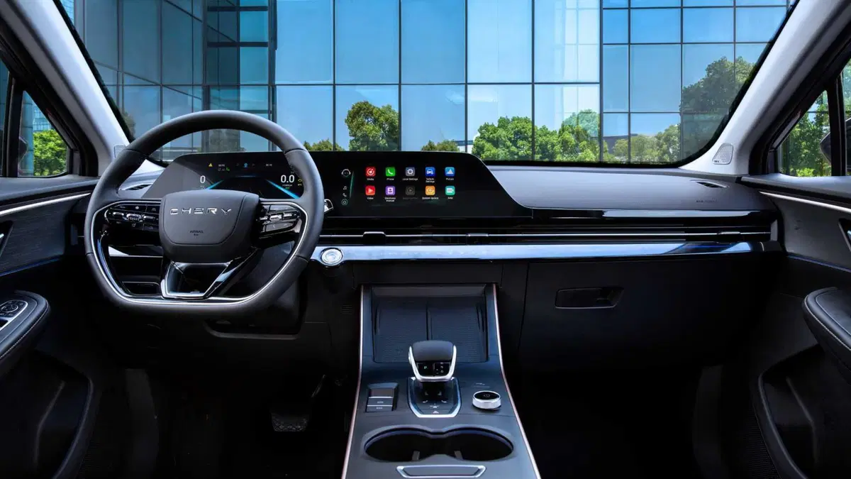 Chery Omoda 5 in vendita in Italia entro l'anno: suv termica ed elettrica (5)