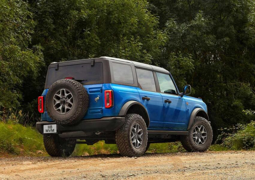 Ford Bronco Bronco 2.7 EcoBoost V6 335CV Outer Banks nuove, listino