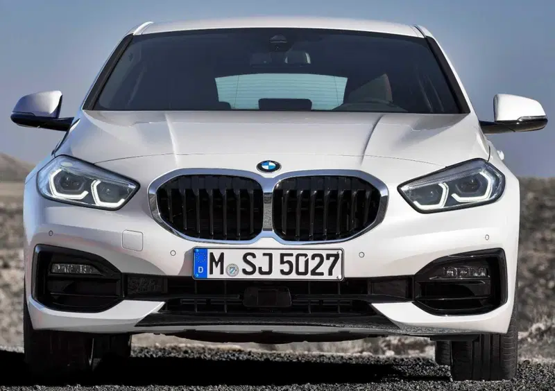 BMW Serie 1 (2019-24) (8)