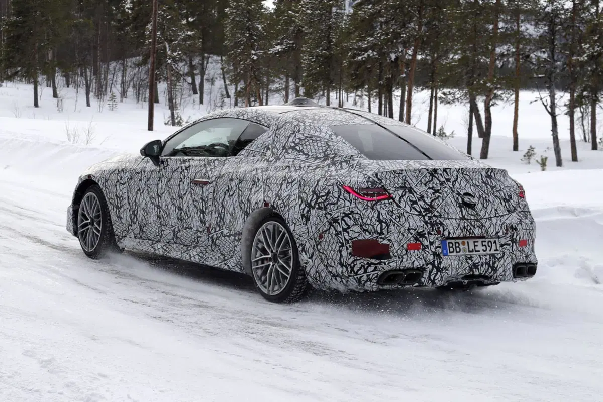 Mercedes AMG CLE 63: elettrificazione? No, grazie (2)