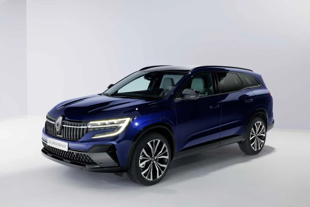 Nuova Renault Espace 2023: finisce l'epopea delle monovolume (2)