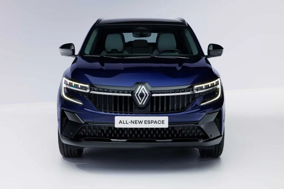 Nuova Renault Espace 2023: finisce l'epopea delle monovolume (3)