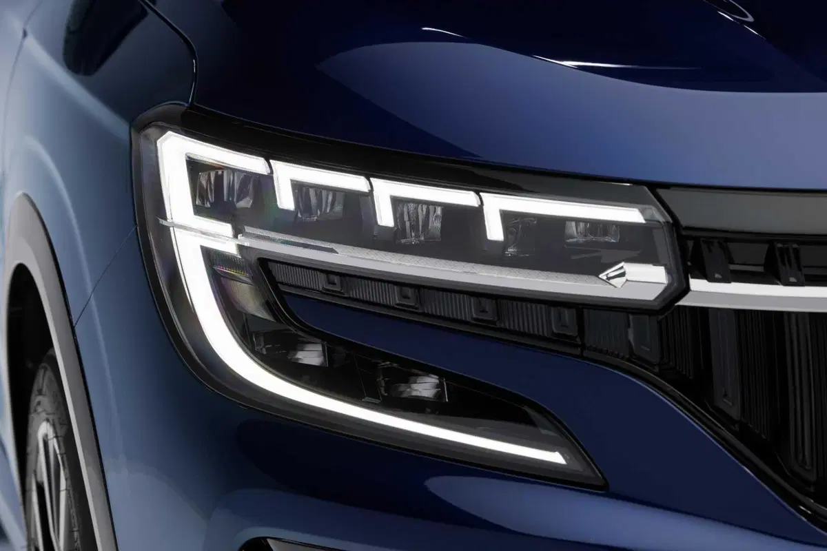 Nuova Renault Espace 2023: finisce l'epopea delle monovolume (4)