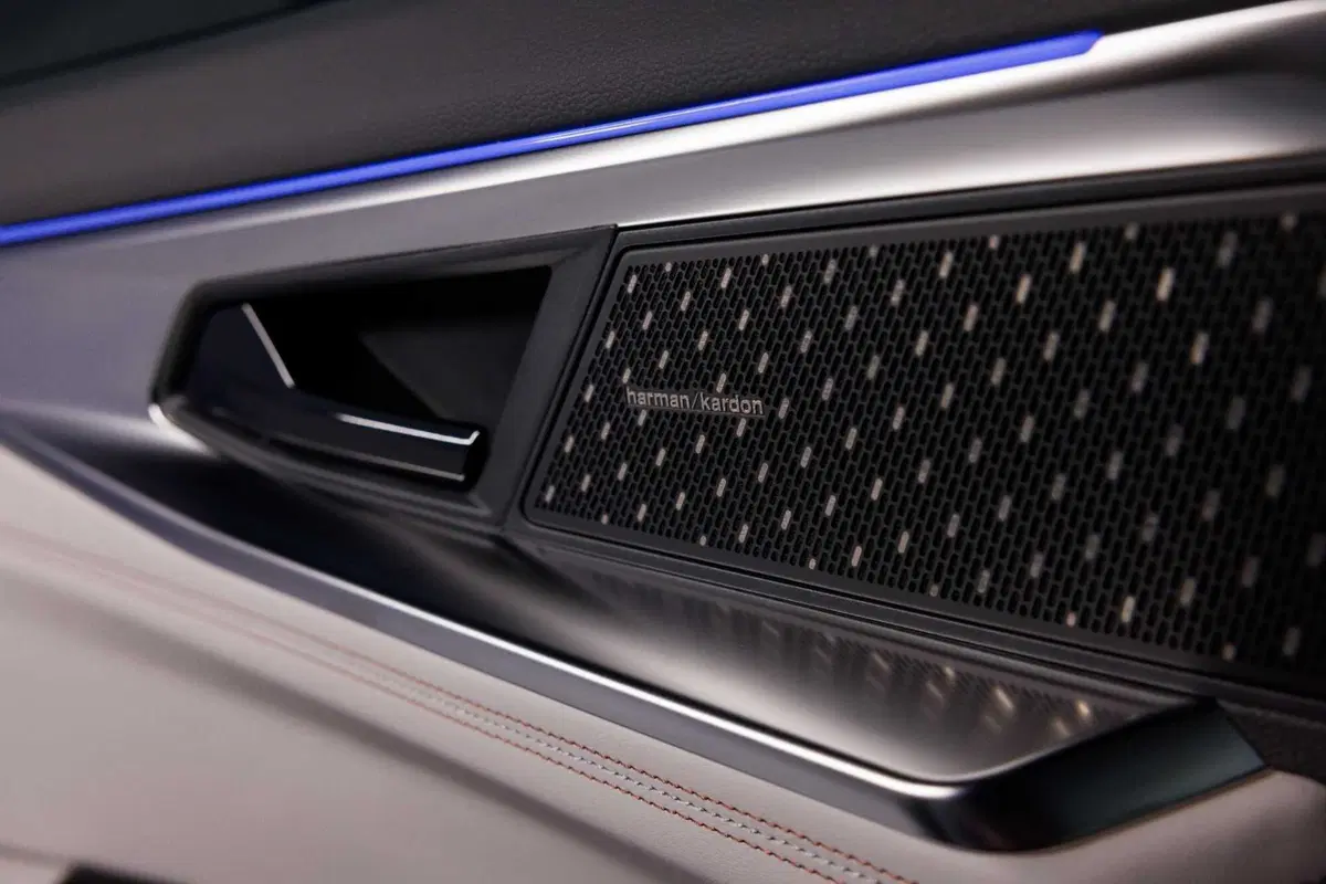 Nuova Renault Espace 2023: finisce l'epopea delle monovolume (20)