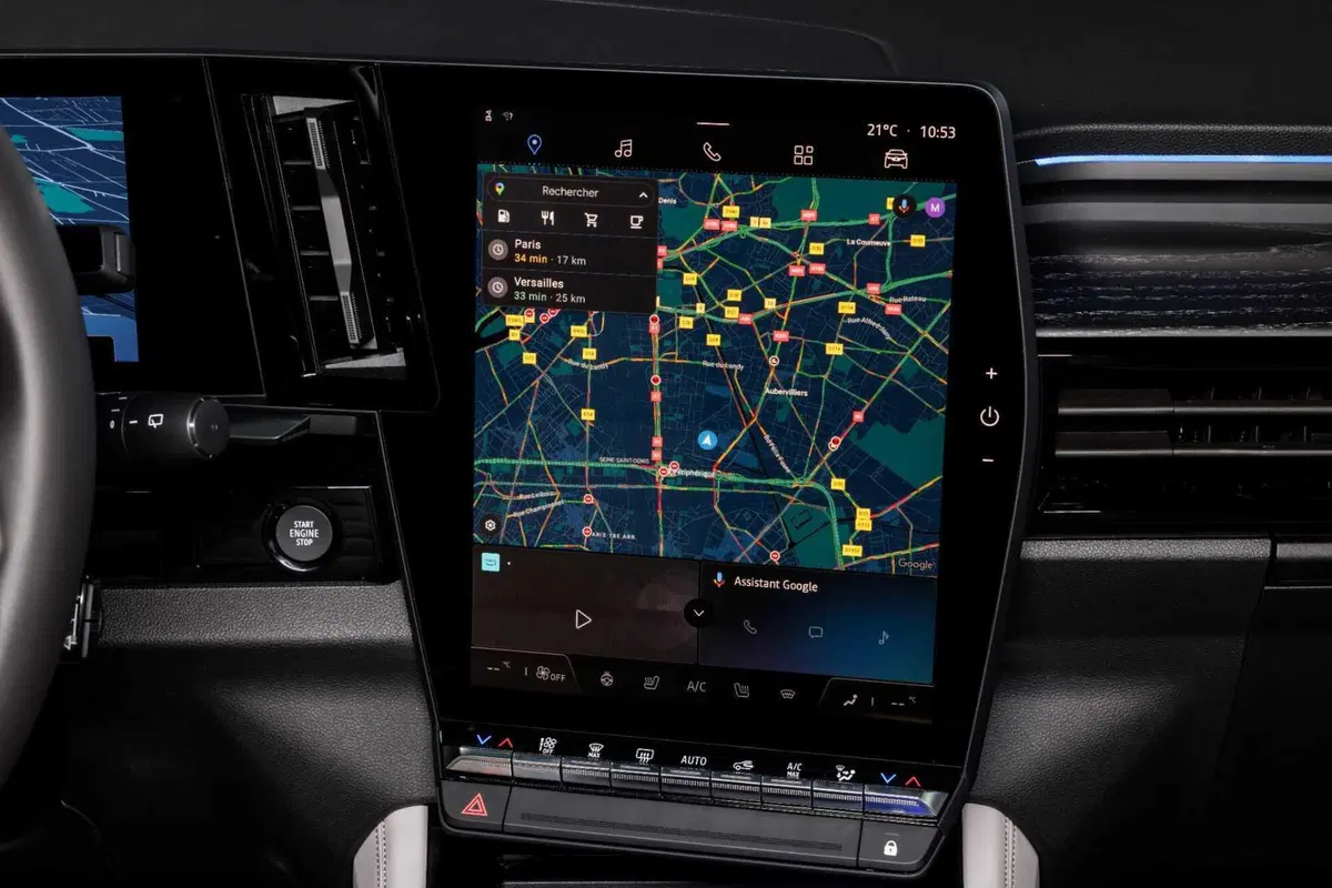 Nuova Renault Espace 2023: finisce l'epopea delle monovolume (27)
