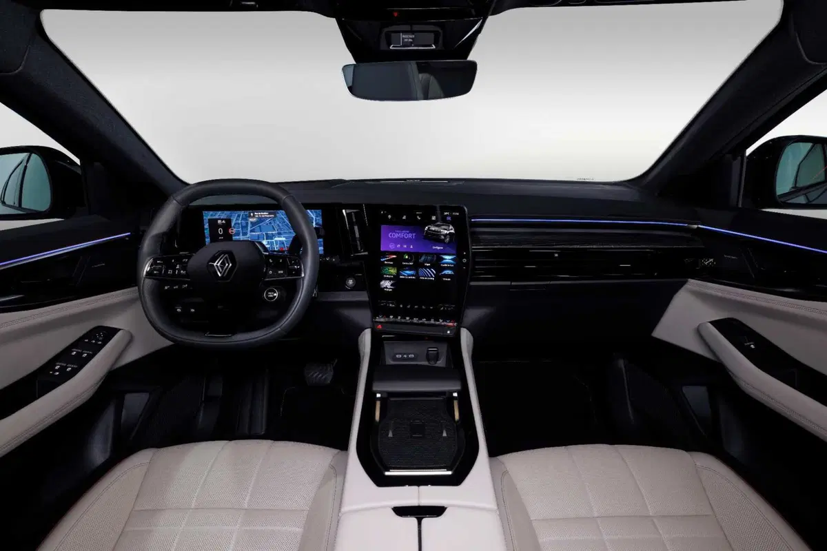 Nuova Renault Espace 2023: finisce l'epopea delle monovolume (31)