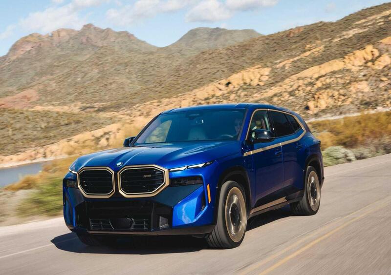 BMW XM (2022->>) (2)