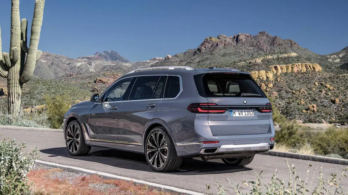 BMW X7 (6)