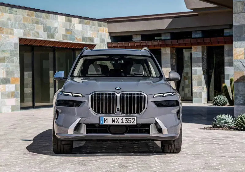 BMW X7 (4)
