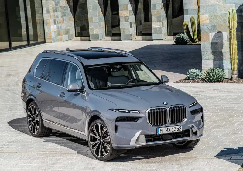 BMW X7 (2)
