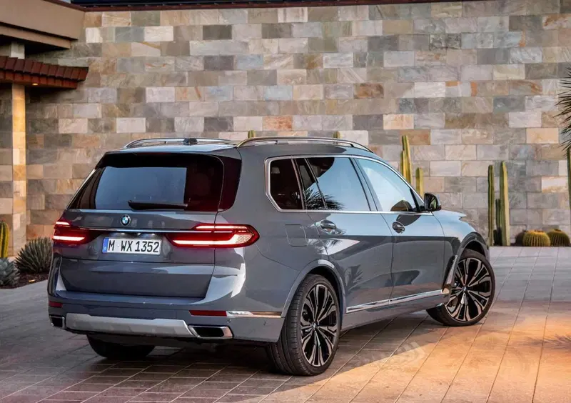 BMW X7 (7)