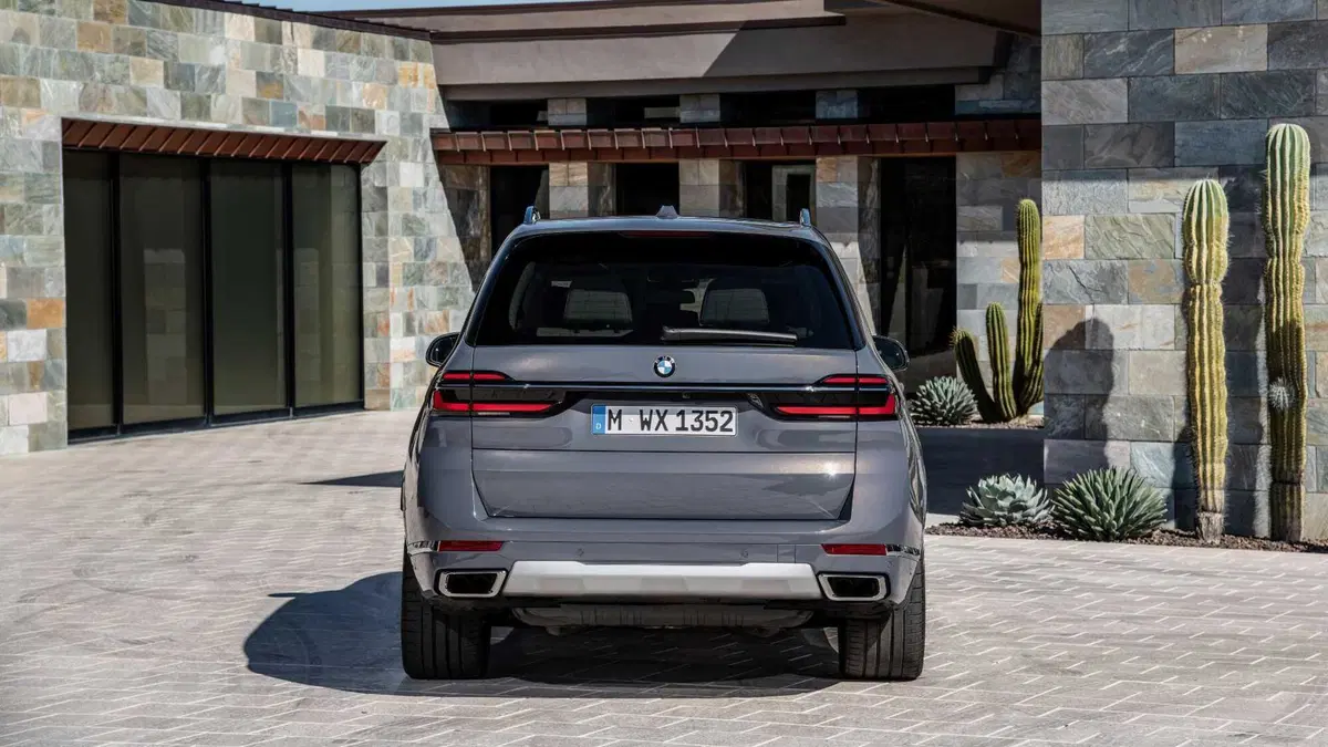 BMW X7 (8)