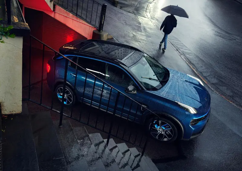 Lynk &amp; Co 01 l'auto in abbonamento, come Netflix
