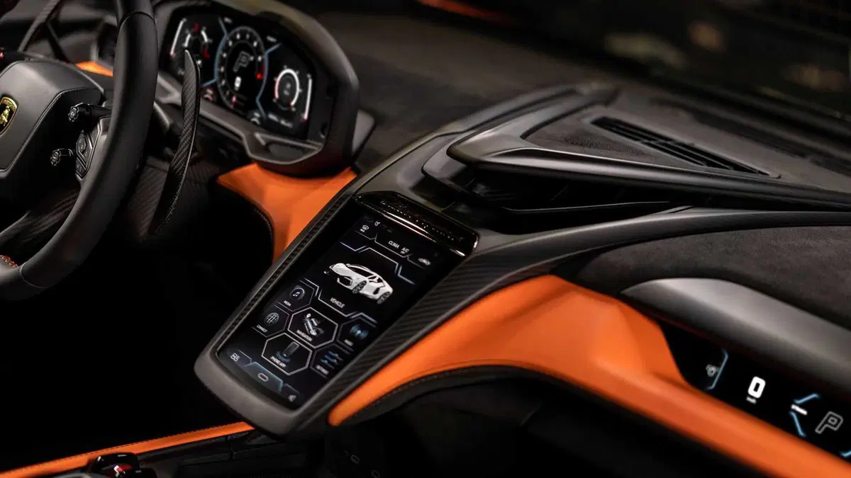 Lamborghini Revuelto è la nuova Aventador, 12 cilindri aspirato e ibrido, più di 1.000 CV (7)