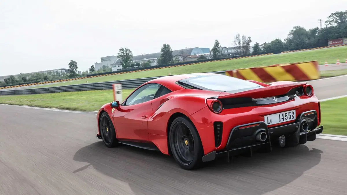Ferrari 488 Coupé 488 GTB (6)