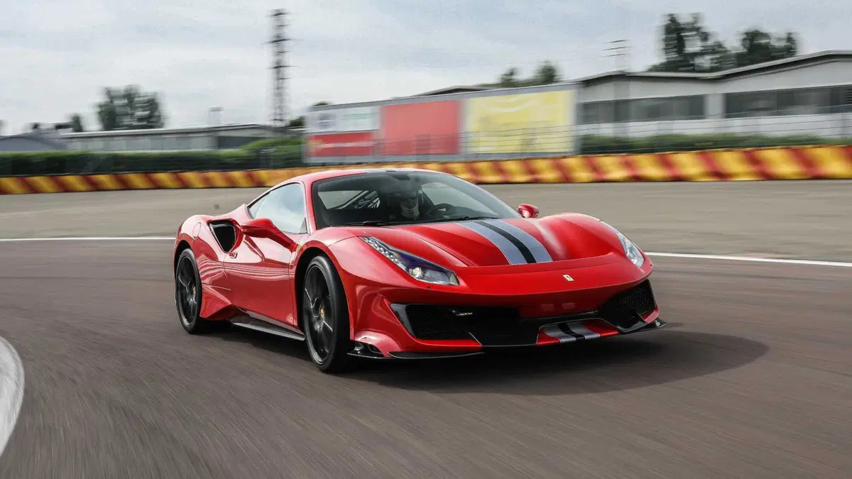 Ferrari 488 Coupé 488 GTB (4)
