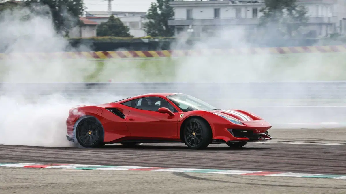 Ferrari 488 Coupé 488 GTB (2)