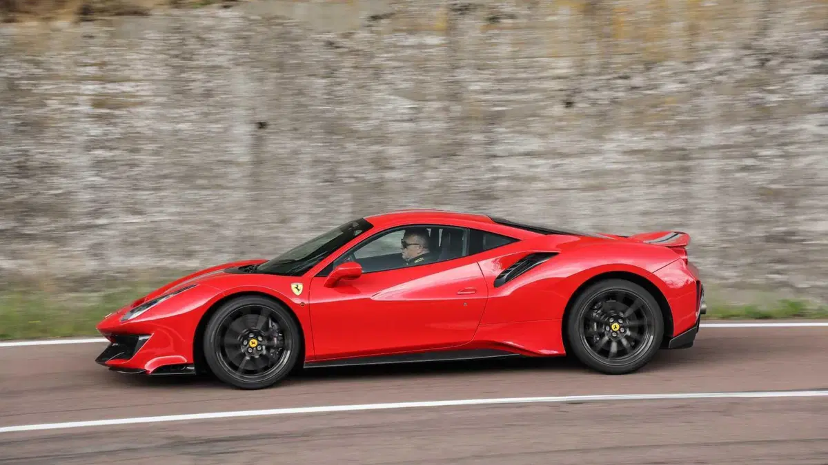 Ferrari 488 Coupé 488 GTB (7)