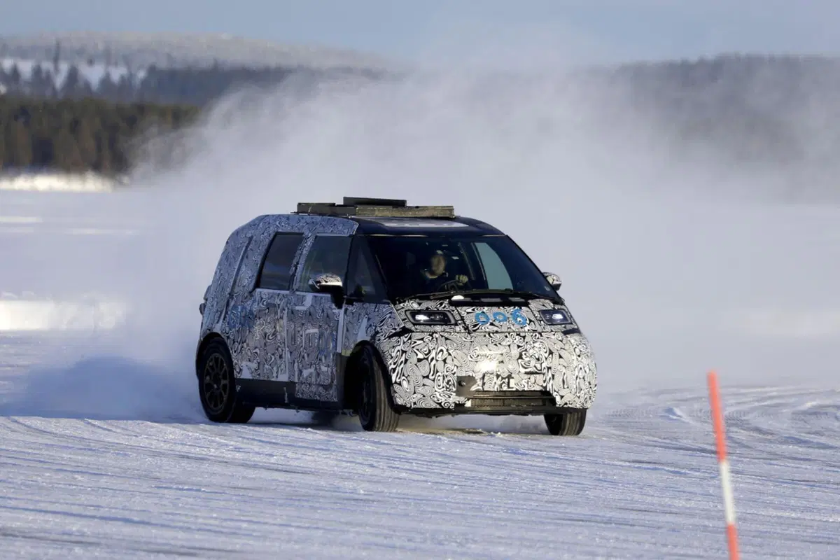 Zeekr Robotaxi: di traverso sulle strade innevate [Foto Spia] (2)
