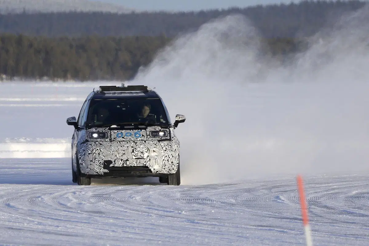 Zeekr Robotaxi: di traverso sulle strade innevate [Foto Spia] (12)
