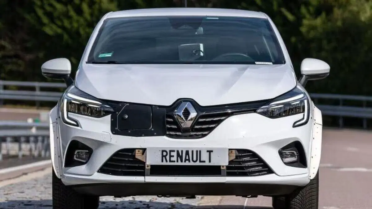 Renault R5, l’elettrica ha iniziato i primi test su strada  (3)