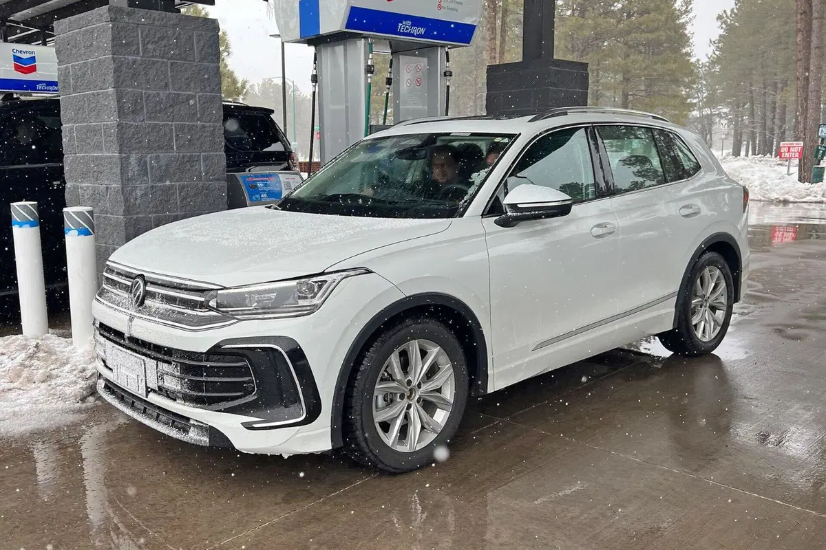 Volkswagen Tiguan, la terza generazione è in arrivo entro il 2023 [Video Spia] (3)