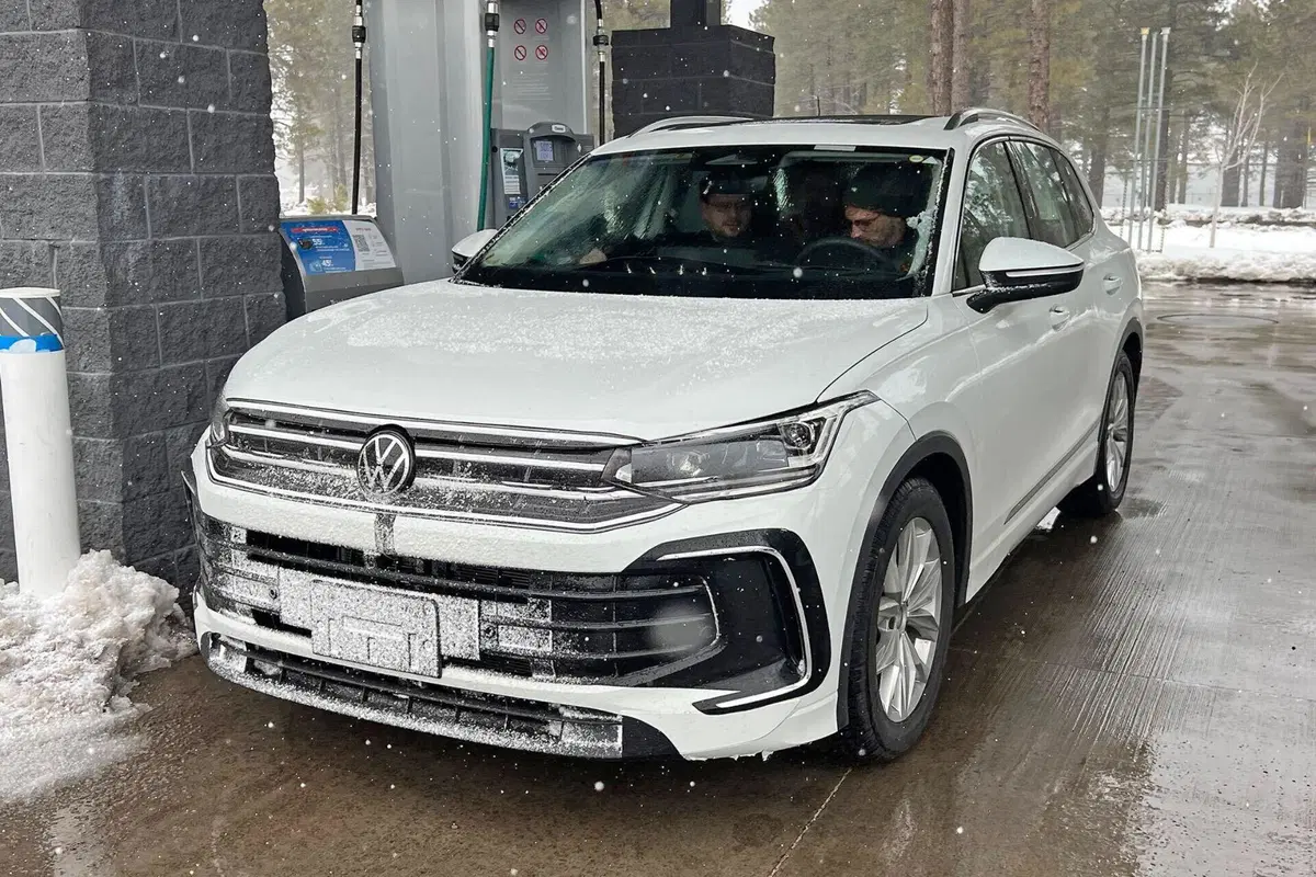 Volkswagen Tiguan, la terza generazione è in arrivo entro il 2023 [Video Spia] (6)