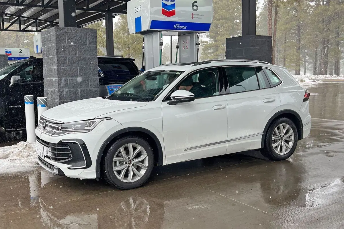 Volkswagen Tiguan, la terza generazione è in arrivo entro il 2023 [Video Spia] (7)