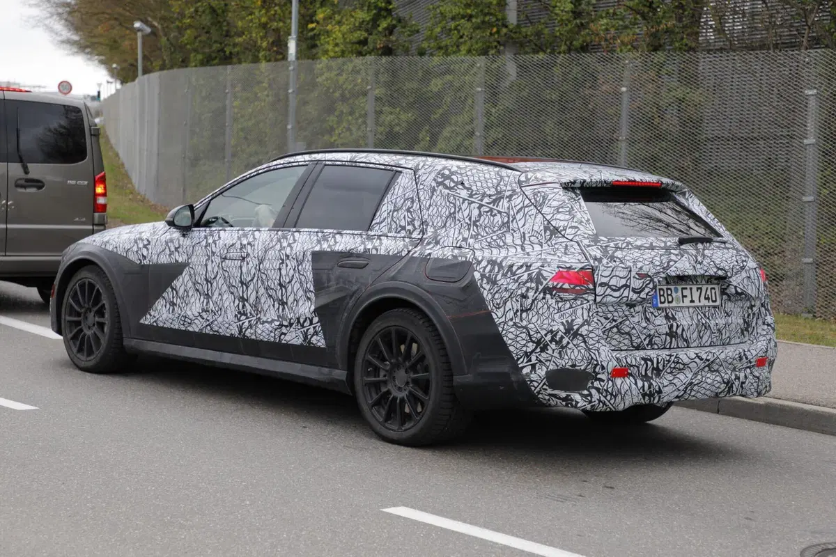 Mercedes Classe E All-Terrain: ecco la nuova generazione [Foto Spia] (2)