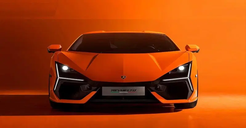 Lamborghini Revuelto, ne fanno di tutti i colori, ecco le personalizzazioni