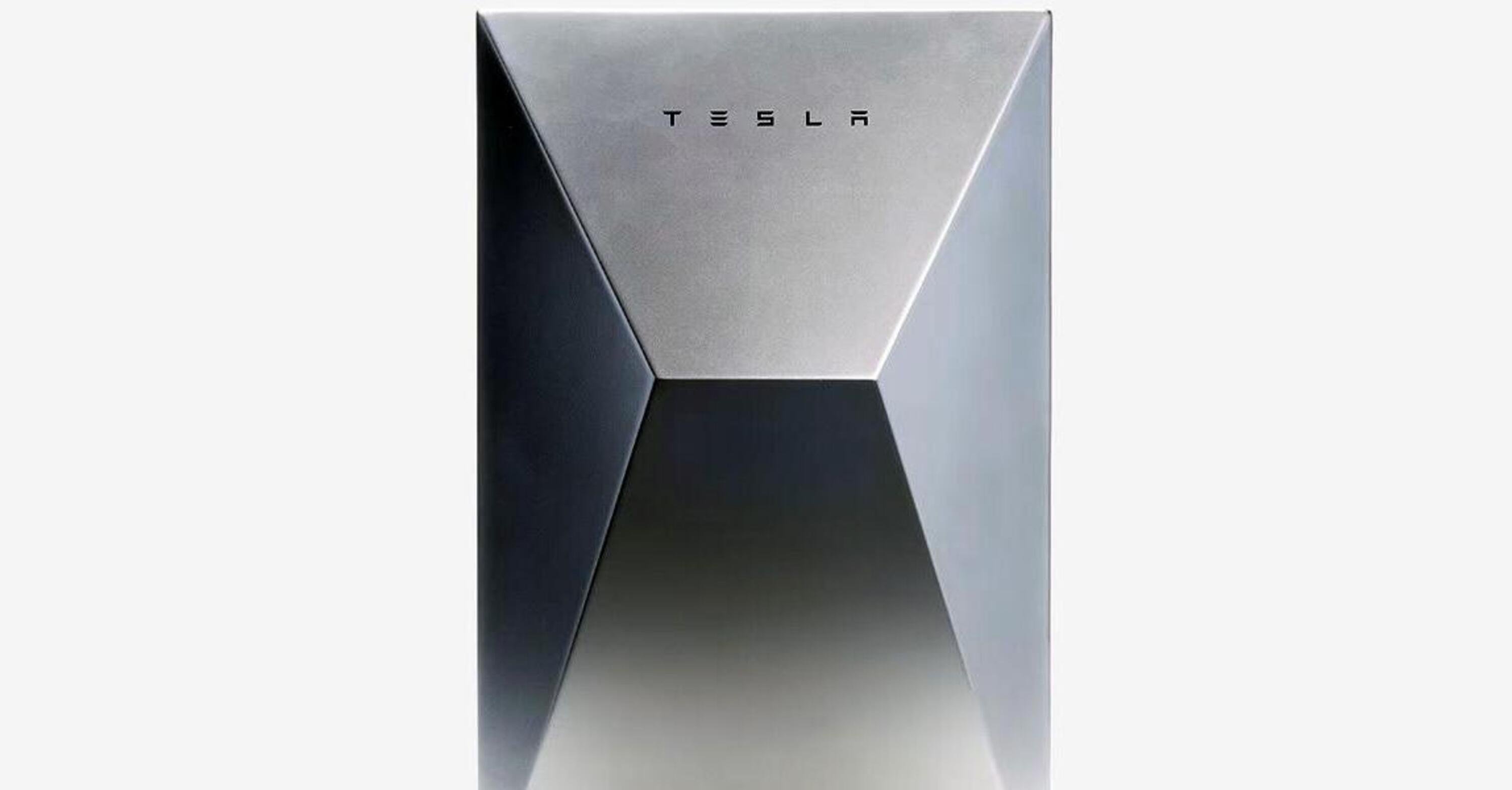 Svelato il Tesla Cybervault: &egrave; una wallbox in stile Cybertruck