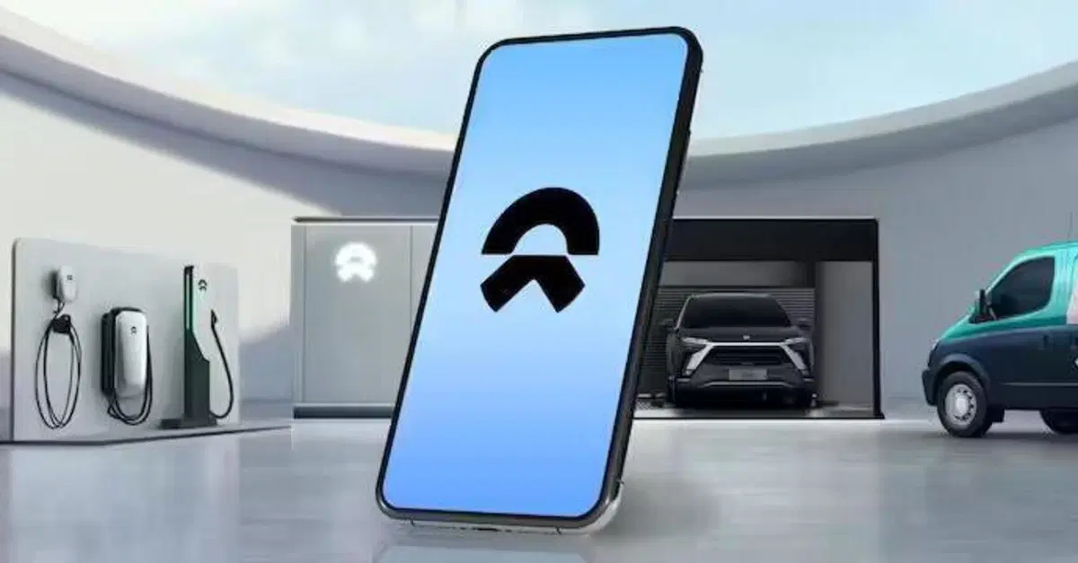Nio conferma: oltre alle auto far&agrave; il Nio Phone; perch&eacute; Tesla non lo fa?  