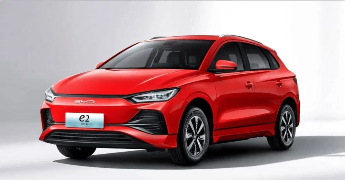 Nuova BYD e2, ecco la nuova hatchback elettrica