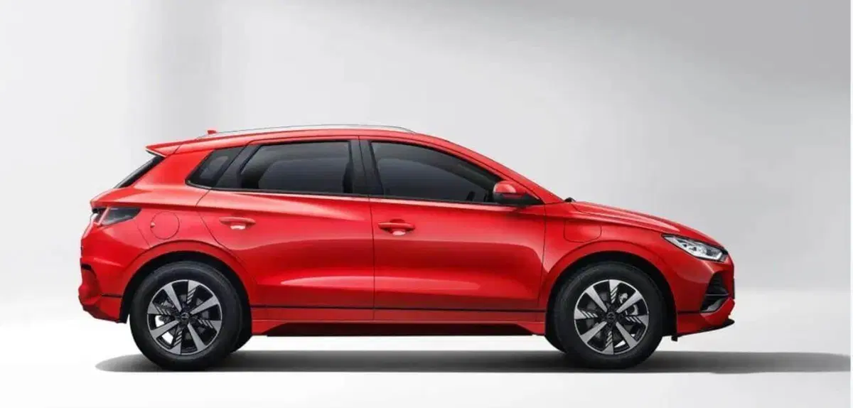 Nuova BYD e2, ecco la nuova hatchback elettrica (3)