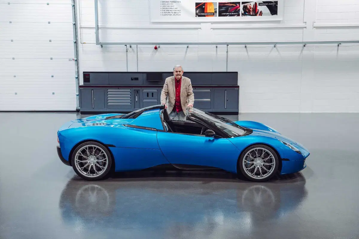Gordon Murray T.33 Spider - 3.9L V12 Cosworth (2023) (3)