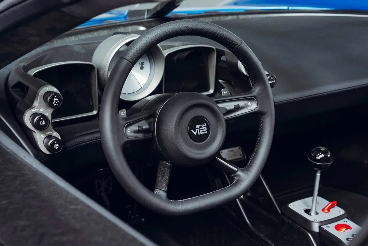 Gordon Murray T.33 Spider - 3.9L V12 Cosworth (2023) (32)