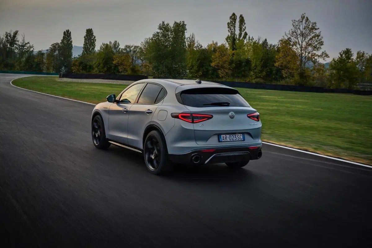 Scende in campo e le ha tutte contro: nuova Alfa Romeo Stelvio restyling top e flop (4)
